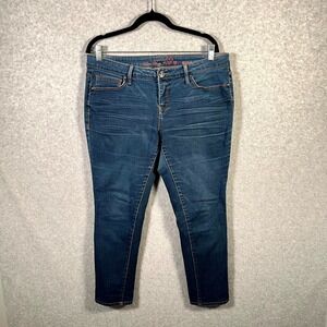 Faded Glory Ultimate Skinny Jeans Womens 14P Blue Denim Medium Wash Whiskering